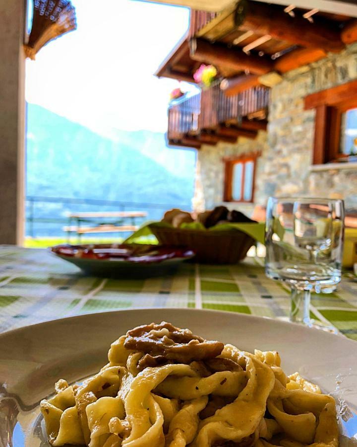 Agriturismo Cavria Castione Andevenno Buitenkant foto